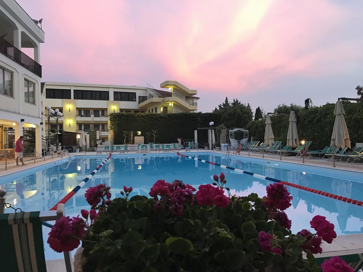 Hotel Parco Delle Rose Сан-Джованни-Ротондо Экстерьер фото