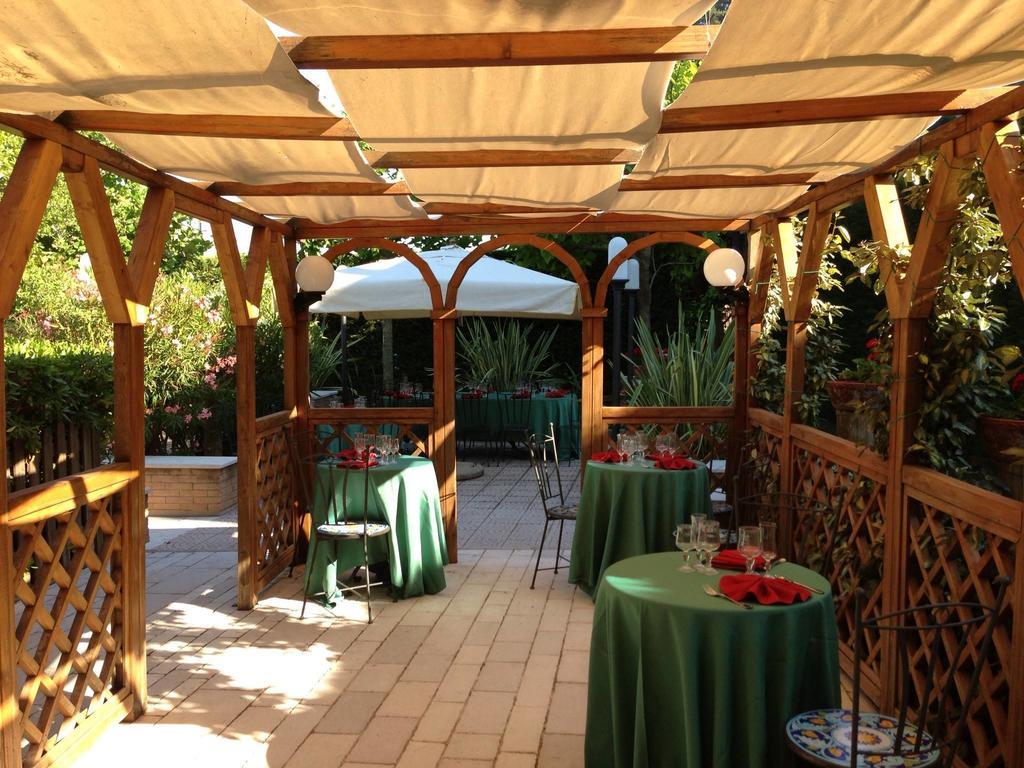 Hotel Parco Delle Rose Сан-Джованни-Ротондо Экстерьер фото